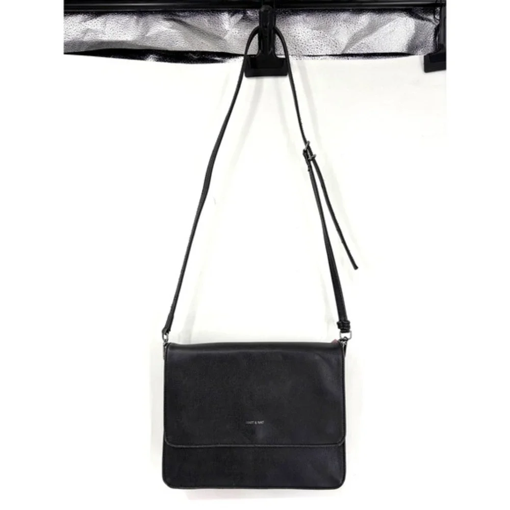 Matt &‎ Nat Black Vegan Leather Crossbody Bag Minimalist Flap Messenger